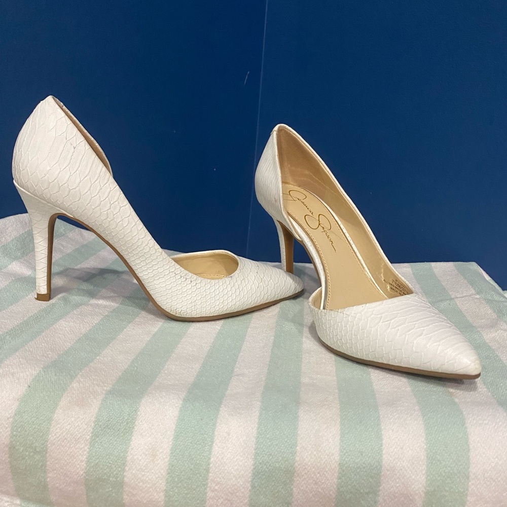 Jessica Simpson * size 7.5 - white!